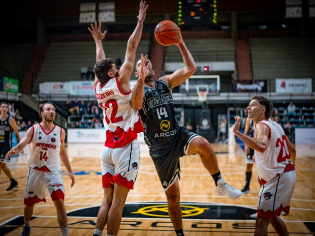 Estudiantes volvi� al triunfo con una s�lida actuaci�n en el Maxi